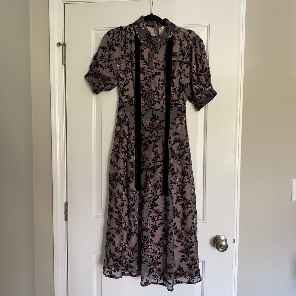 Ivy City Co Collared Dress with Velvet Tie. - Picture 2 of 5